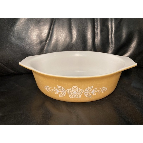 Pyrex Other - Pyrex Casserole Dish Butterfly Gold 1.5 Qt 043 Yellow Vintage Floral Bowl
